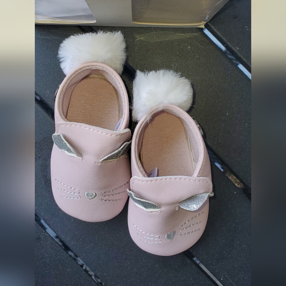 Nicole Miller Embroidered Pink & Silver Bunny White Fur Pom Crib Shoes 0- 6 Mos - Picture 3 of 8